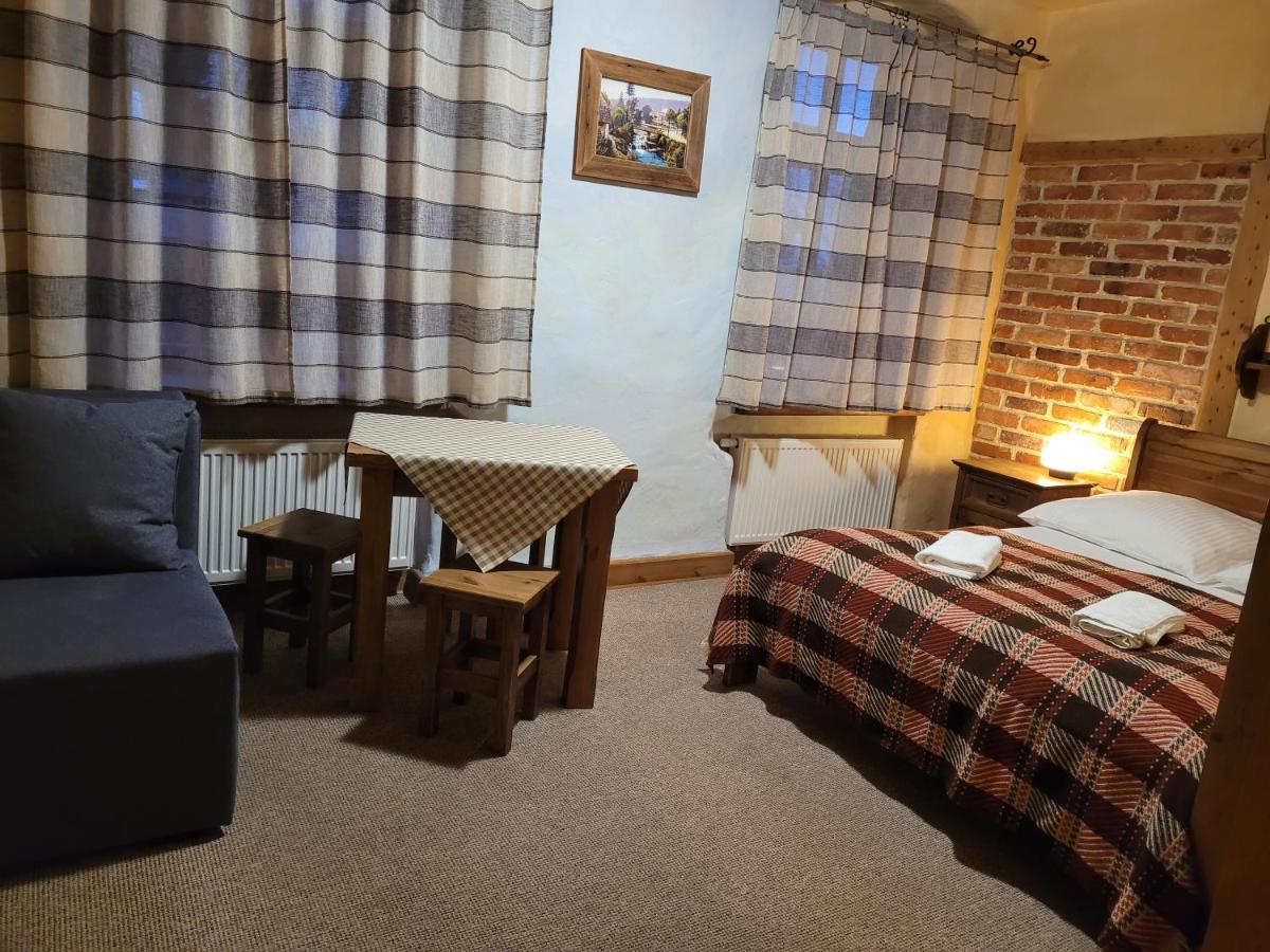 스클라르스카포렘바 Gosciniec Pod Lipa B&B 외부 사진