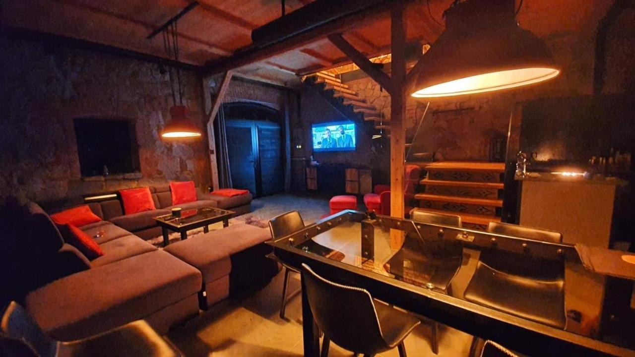 스클라르스카포렘바 Gosciniec Pod Lipa B&B 외부 사진
