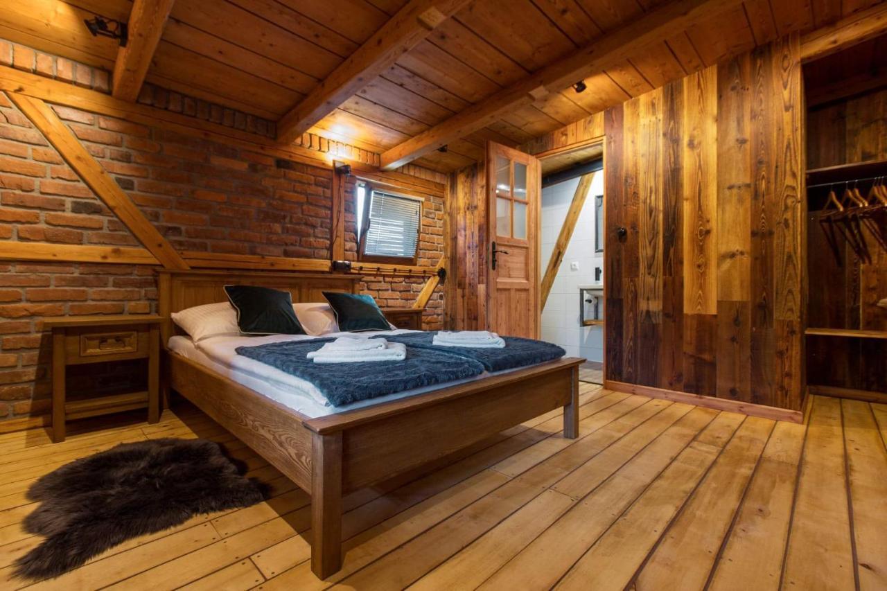 스클라르스카포렘바 Gosciniec Pod Lipa B&B 외부 사진